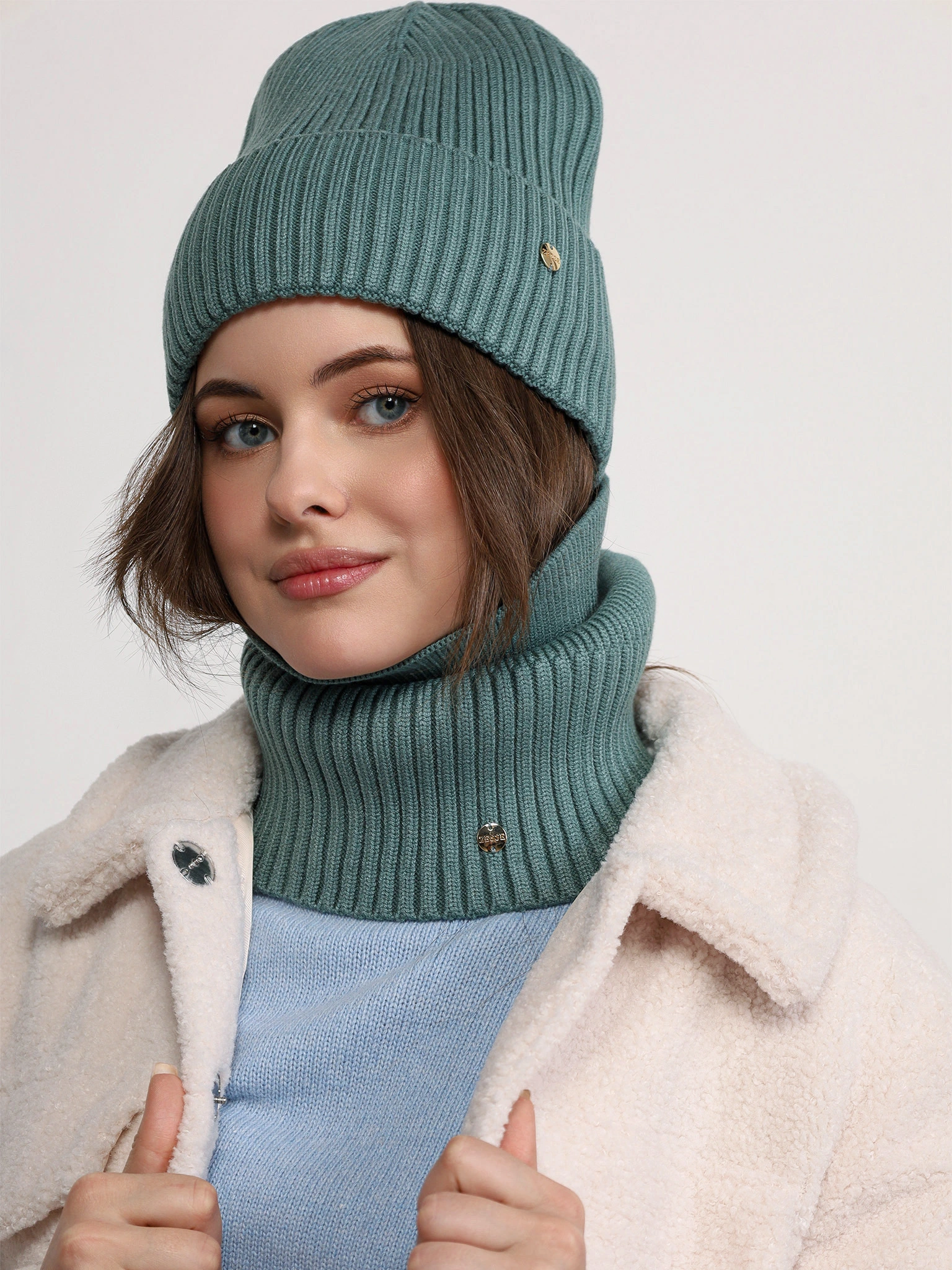 Шапка-бини в ассортименте с отворотом на подкладе